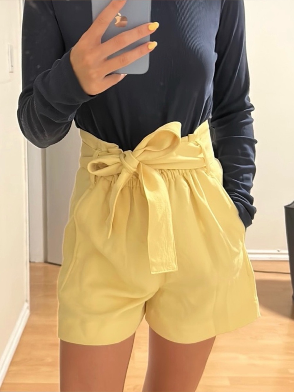 Wilfred Paperbag High Waist Tie Belt Shorts Butter Yellow 00 Preppy Resort